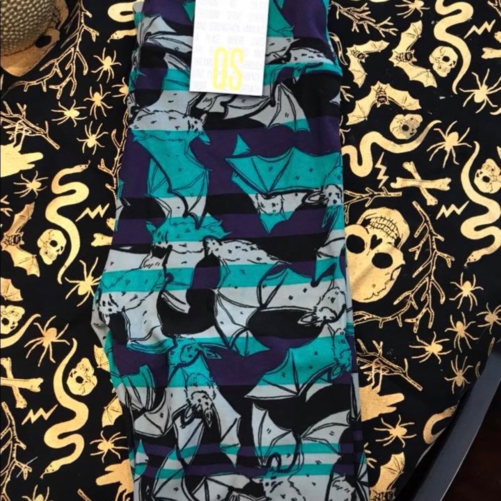 OS Bat leggings-Lularoe